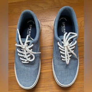 Sperry Memory Foam Men’s Size 10 Jean colored sneakers.